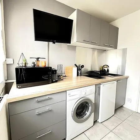 Apartment Lumiere Du Centre - Parking - Romans-sur-Isere
