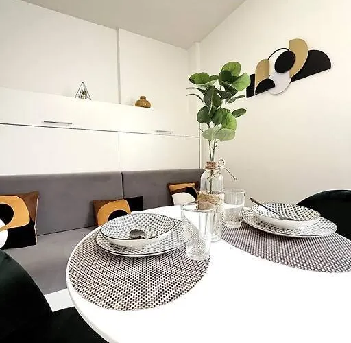 Lumiere Du Centre - Parking -